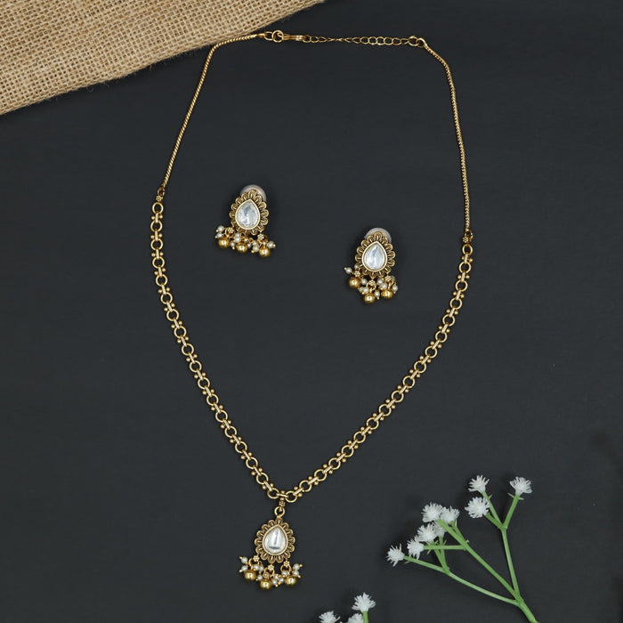 Chain with Pendant